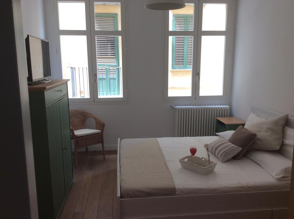 Home In City Palerme Chambre photo